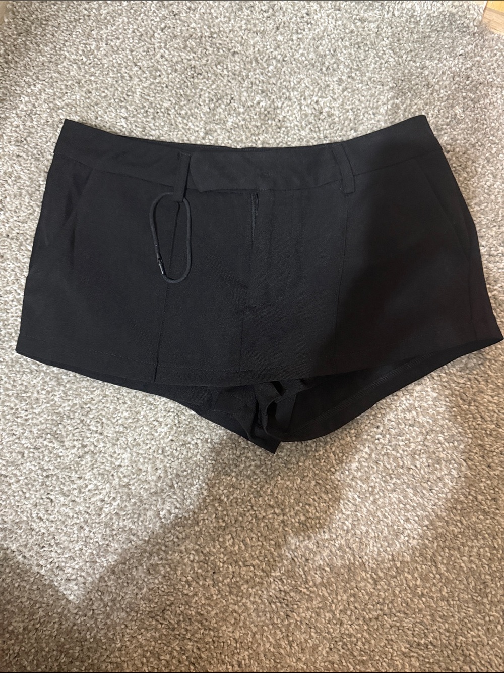 Fashion Nova Black Stretch Skort